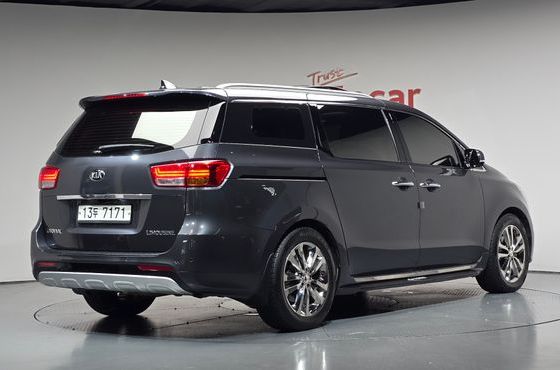 Kia Carnival 7-seater Limousine President — пробег 108 688 км — фото 2 из 5