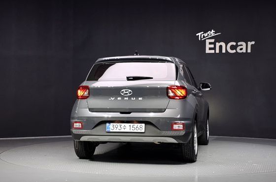Hyundai Venue 1,6 Premium — пробег 4 737 км — фото 4 из 5