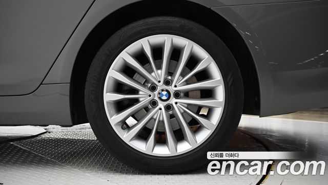 BMW 5-Series 530i xDrive Luxury — пробег 37 504 км — фото 5 из 5