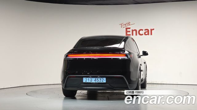 Tesla Model Y RWD — пробег 26 313 км — фото 4 из 5