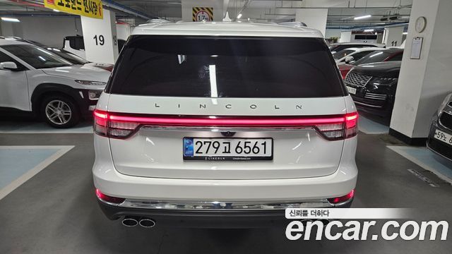 Lincoln Aviator 3.0 Reserve  AWD — пробег 66 201 км — фото 4 из 5