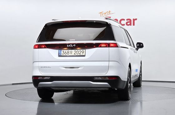Kia Carnival Diesel 9-Seater Prestige — пробег 103 253 км — фото 4 из 5