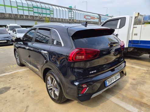 Kia Niro 1.6 HEV Noblesse Special — пробег 77 439 км — фото 4 из 5