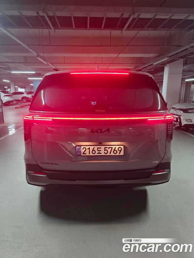 Kia Carnival Diesel 7-Seater Gravity — пробег 17 300 км — фото 1 из 5