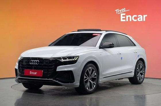 Audi Q8 55 TFSI Quattro Premium — пробег 67 080 км — фото 1 из 5