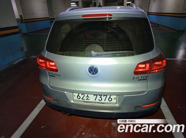 Volkswagen Tiguan 2.0 TDI  Premium 5N — пробег 121 212 км — фото 2 из 5