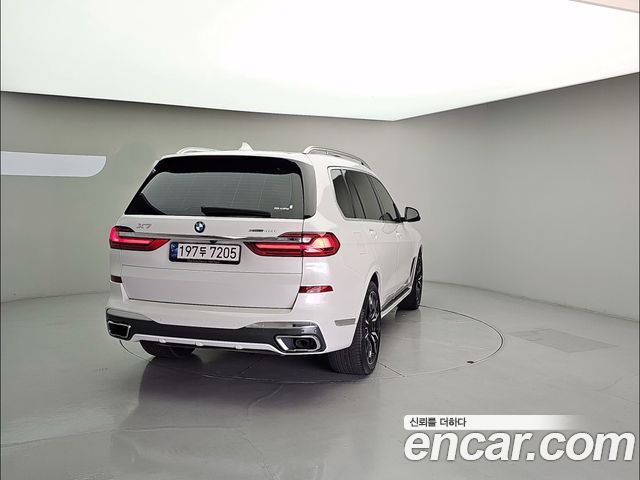 BMW X7 xDrive 40i M Sport 6STR — пробег 47 854 км — фото 2 из 5