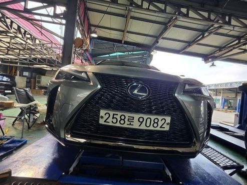 Lexus UX 2.0 F-Sport 2WD — пробег 64 034 км — фото 1 из 3