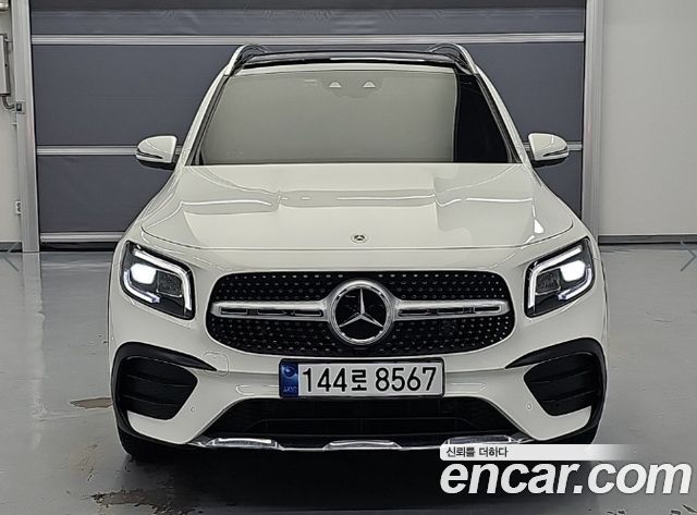 Mercedes-Benz GLB-Class GLB250 4MATIC — пробег 10 379 км — фото 2 из 5