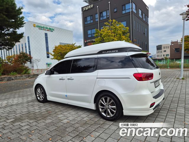 Kia Carnival 9-Seater Hi-Limousine Prestige — пробег 90 000 км — фото 4 из 5