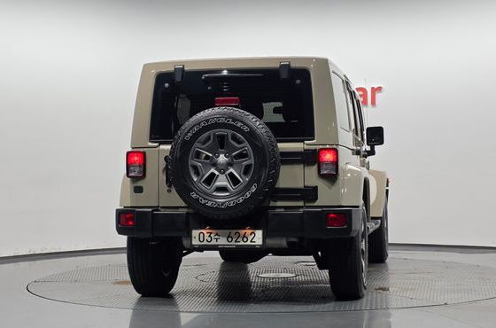 Jeep Wrangler 3.6 Sahara 4Door — пробег 83 119 км — фото 4 из 5