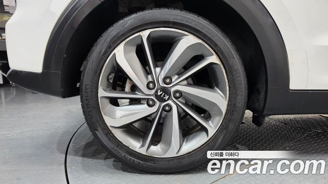 Kia Niro Prestige — пробег 73 230 км — фото 5 из 5