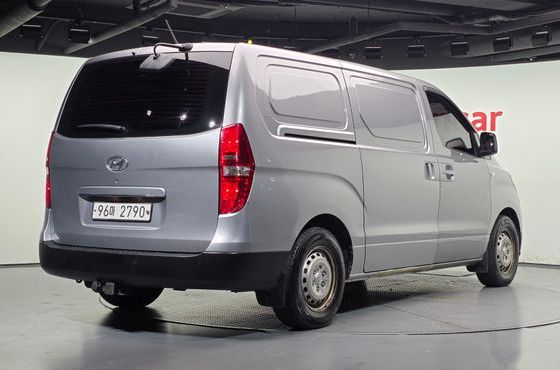 Hyundai Starex Van 3-Seater Style — пробег 216 686 км — фото 2 из 5