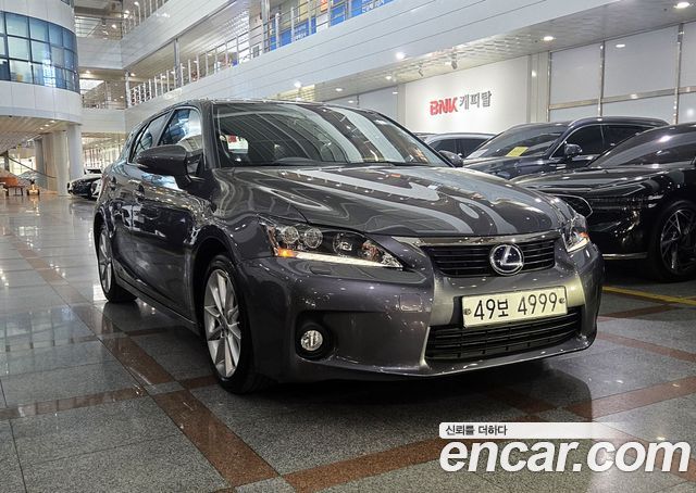 Lexus CT200h 1.8 Compact Luxury ZWA10 — пробег 84 258 км — фото 3 из 5