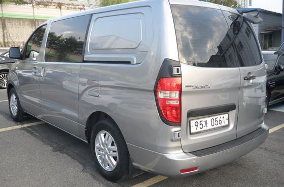 Hyundai Starex Van 5-Seater Modern — пробег 31 445 км — фото 5 из 5
