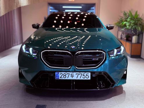 BMW M5 M5 Touring — пробег 4 000 км — фото 2 из 5