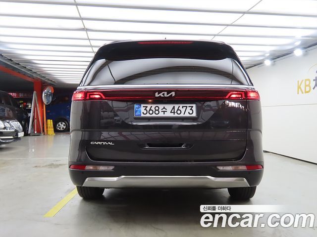 Kia Carnival Gasoline 9-Seater Noblesse — пробег 82 971 км — фото 3 из 5