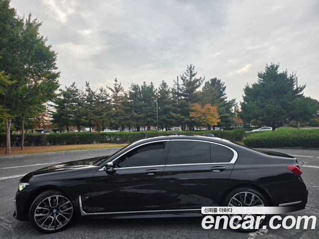BMW 7-Series 740i M Sport — пробег 108 010 км — фото 5 из 5