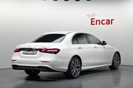 Mercedes-Benz E-Class E220d 4MATIC AMG Line — пробег 86 945 км — фото 2 из 5