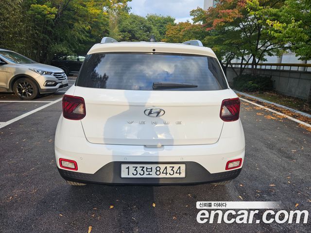 Hyundai Venue 1.6 Flux — пробег 31 045 км — фото 4 из 5
