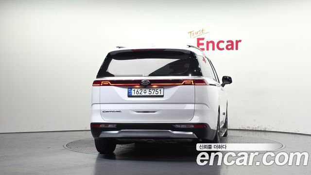 Kia Carnival из Кореи Encar