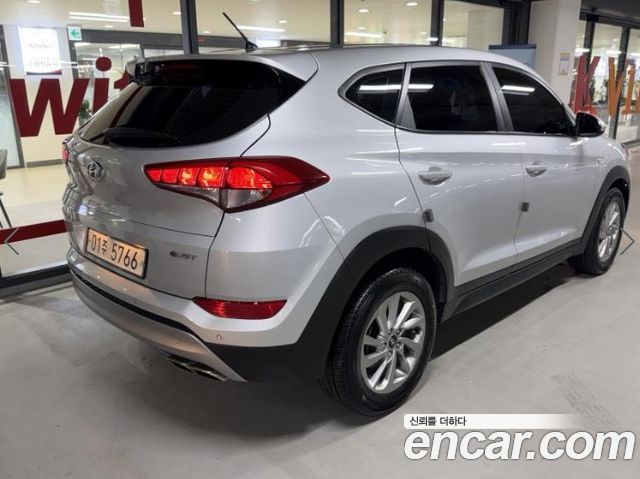 Hyundai Tucson Diesel 2.0 2WD Style — пробег 77 402 км — фото 4 из 5