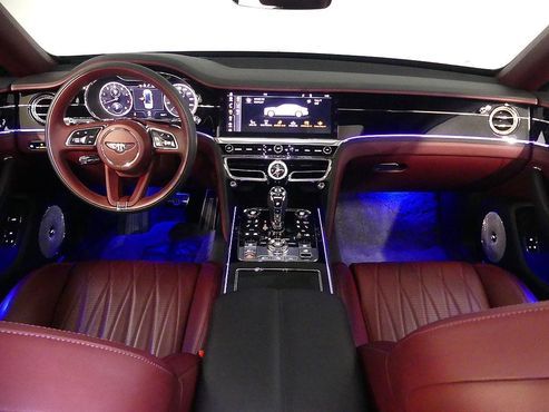 Bentley Flying Spur 4.0 — пробег 31 500 км — фото 2 из 5