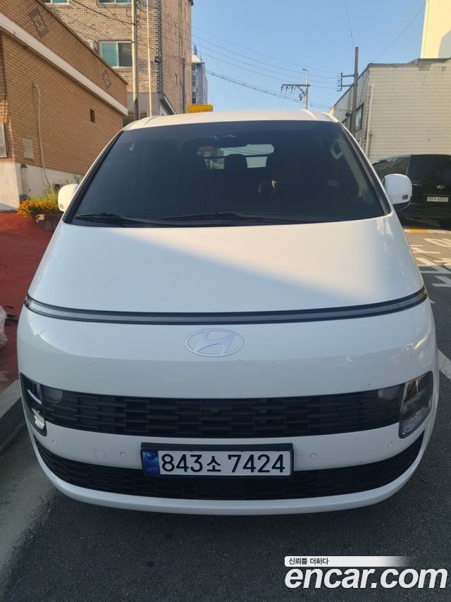 Hyundai Staria HEV 1.6 Cargo 5-Seater Modern — пробег 898 км — фото 1 из 5