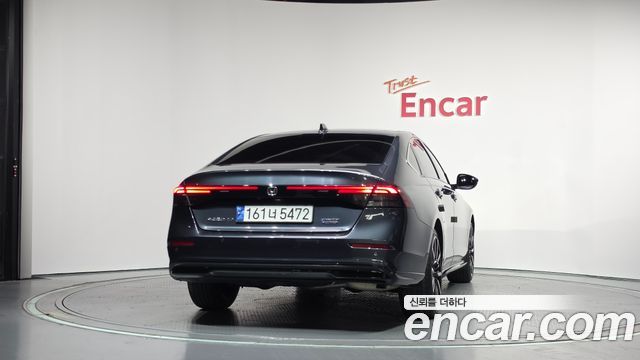 Honda Accord 2.0 Hybrid Touring — пробег 59 855 км — фото 4 из 5