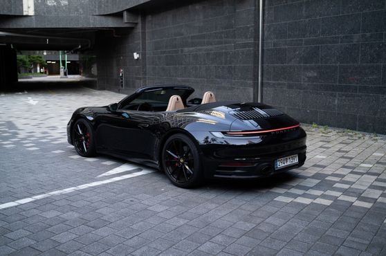 Porsche 911 Carrera 4S Cabriolet — пробег 5 900 км — фото 3 из 5