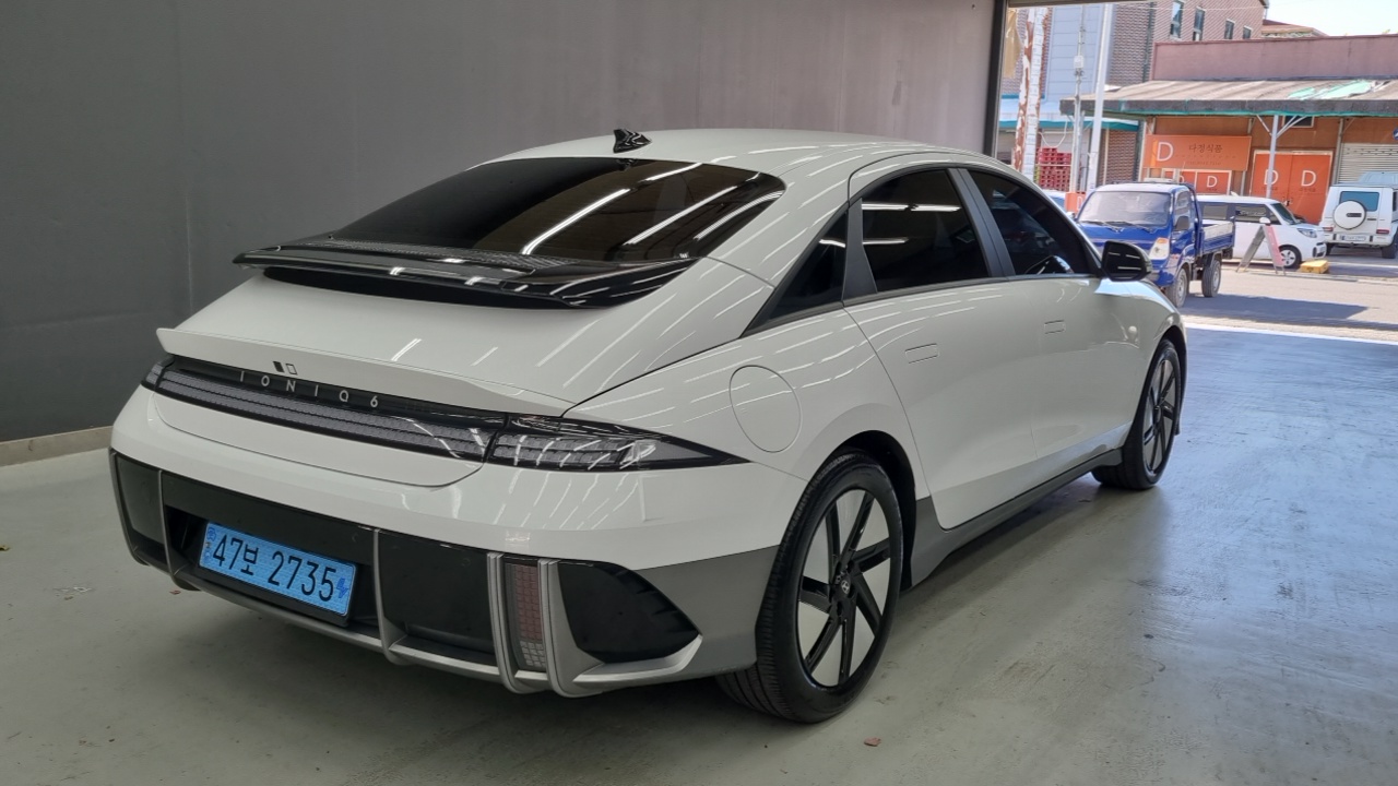 Hyundai Ioniq6 Standard E-Value+ — пробег 30 000 км — фото 3 из 5