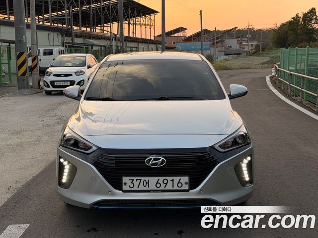 Hyundai Ioniq Q — пробег 58 800 км — фото 2 из 5
