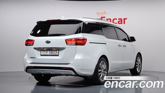 Kia Carnival из Кореи Encar