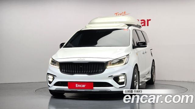 Kia Carnival 9-seater Prestige — пробег 209 290 км — фото 3 из 5