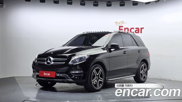 Mercedes-Benz GLE-Class GLE250 d 4MATIC — пробег 102 501 км — фото 1 из 5