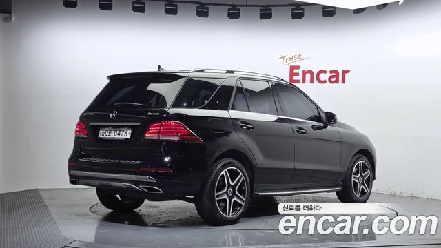 Mercedes-Benz GLE-Class GLE250 d 4MATIC — пробег 102 501 км — фото 2 из 5