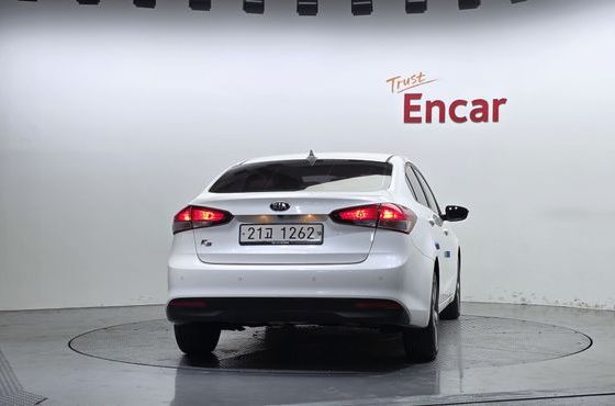 Kia K3 Trendy — пробег 37 923 км — фото 4 из 5