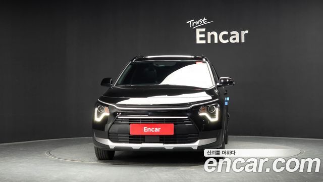 Kia Niro Prestige — пробег 8 166 км — фото 3 из 5