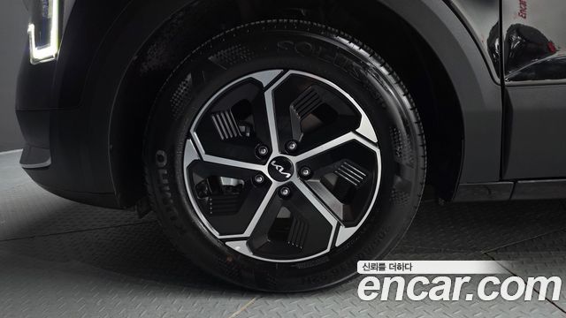 Kia Niro Prestige — пробег 8 166 км — фото 5 из 5