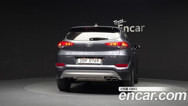 Hyundai Tucson Diesel 2.0 2WD Style Special — пробег 208 002 км — фото 4 из 5
