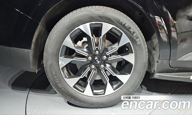 Kia Carnival Gasoline 9-Seater Signature — пробег 86 286 км — фото 5 из 5