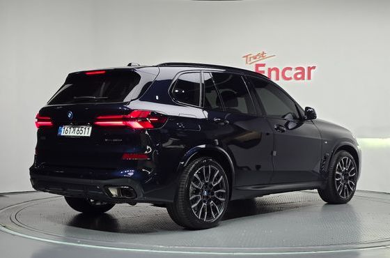 BMW X5 xDrive 50e M Sport — пробег 8 516 км — фото 2 из 5