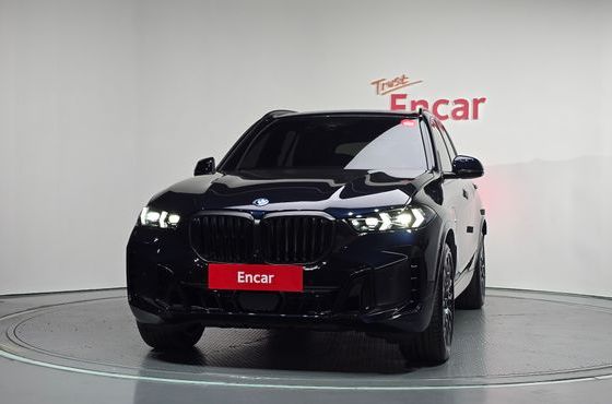 BMW X5 xDrive 50e M Sport — пробег 8 516 км — фото 3 из 5