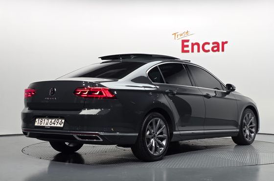 Volkswagen Passat 2.0 TDI Prestige — пробег 39 871 км — фото 2 из 5