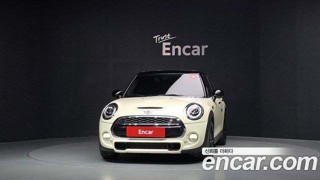 Mini Cooper 5Door Standard 3rd — пробег 31 271 км — фото 3 из 5