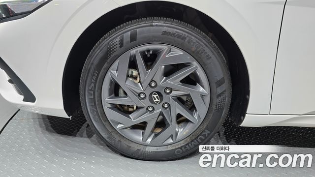 Hyundai AVANTE 1.6 Inspiration — пробег 7 982 км — фото 5 из 5