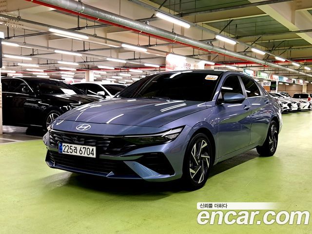 Hyundai AVANTE 1.6 Inspiration — пробег 2 594 км — фото 1 из 5
