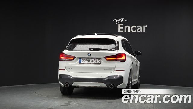 BMW X1 xDrive 20i M Sport — пробег 20 322 км — фото 4 из 5