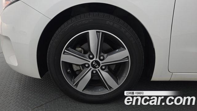 Kia K3 из Кореи Encar