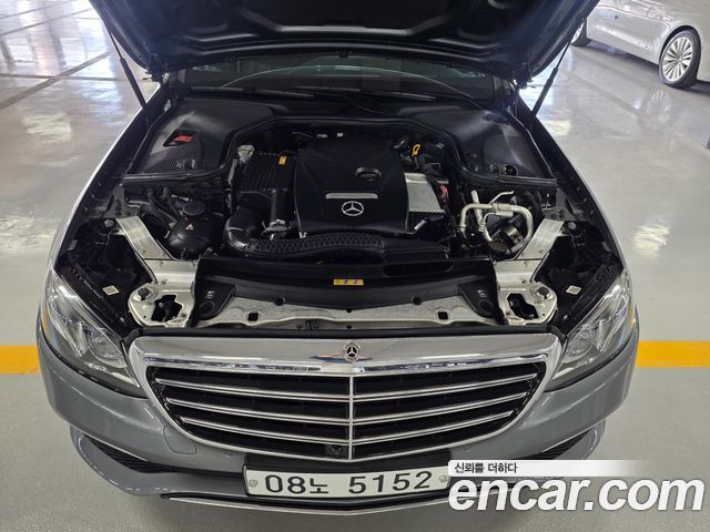 Mercedes-Benz E-Class из Кореи Encar